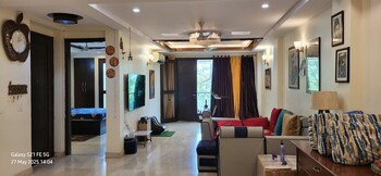 3 BHK Flat for Sale in Safdarjung Enclave, Delhi
