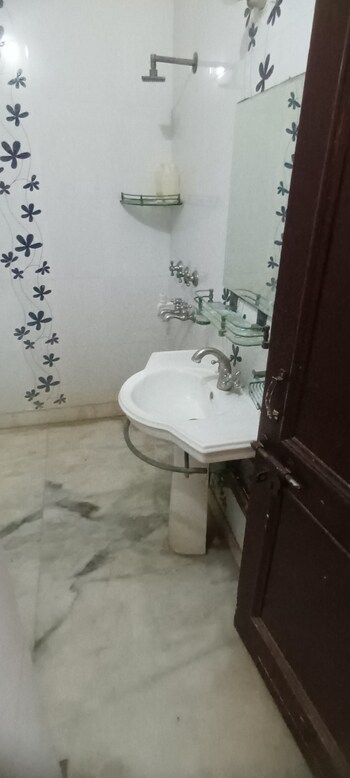 3 BHK House for Rent in Sector 16, Faridabad
