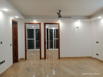 3 BHK Builder Floor for Sale in Vasant Kunj, Delhi