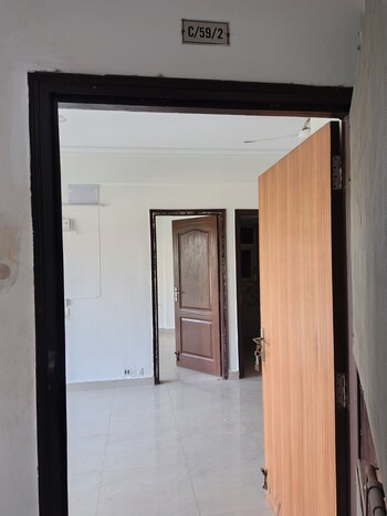 Amrapali Centurian Park