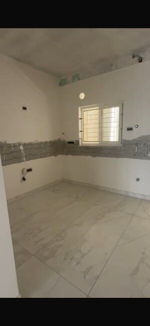 Room in 4 BHK Apartment at Sumadhura The Olympus, Financial District – for Rent