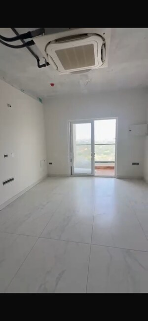Room in 4 BHK Apartment at Sumadhura The Olympus, Financial District – for Rent