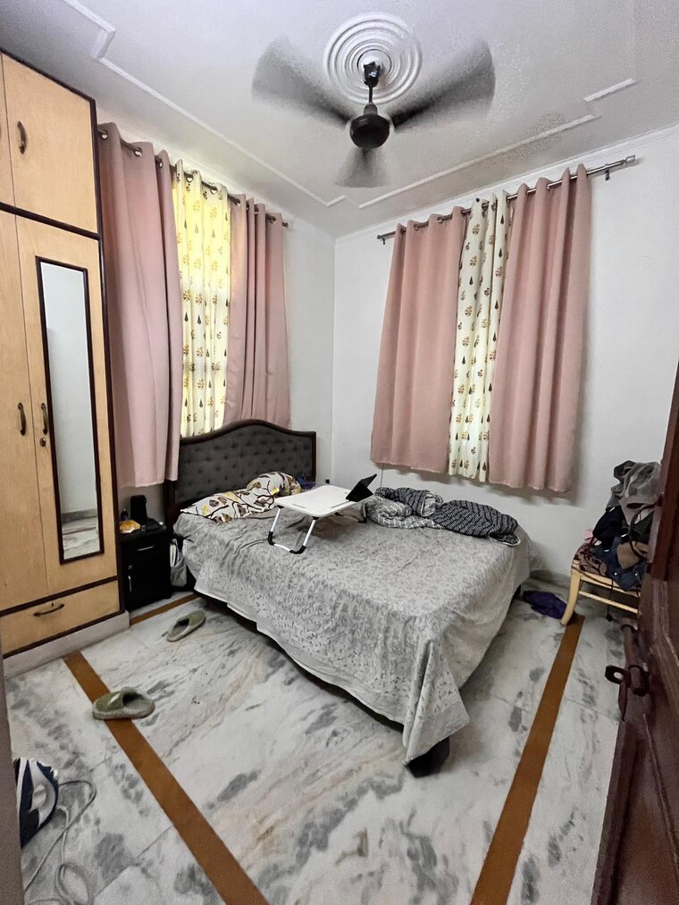 Living Room, sector 56 2.5 Bedroom 160 Sq.Yd. Builder Floor In Sector 56 Gurgaon 10770445