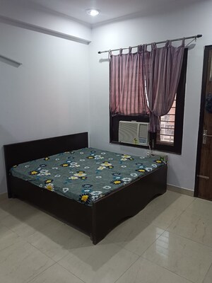 Studio Builder Floor For Rent in Sector 39