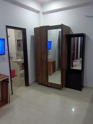 Room in Studio Builder Floor at Sector 39 – for Rent