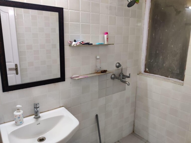 Bathroom, tulip-orange 3 Bedroom 1437 Sq.Ft. Apartment In Sector 70 Gurgaon 10770489