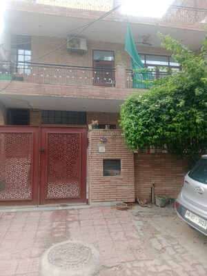 3.5 BHK Independent House For Sale in Sector 11