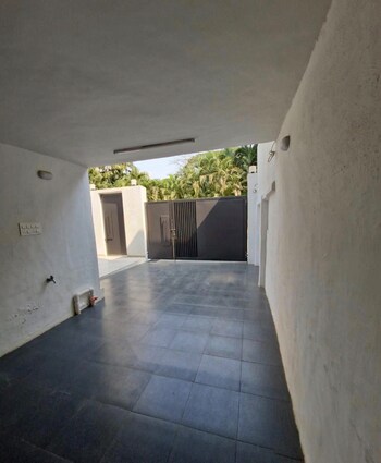 5 BHK Villa for Sale in Lokhandwala Complex, Mumbai
