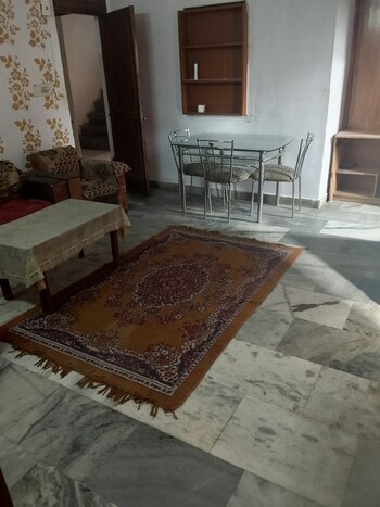 2 BHK Builder Floor for Rent in Malviya Nagar, Delhi