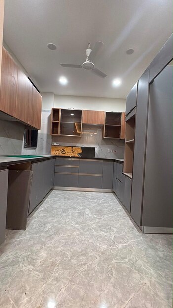 4 BHK Builder Floor for Rent in Palam Vihar, Gurgaon