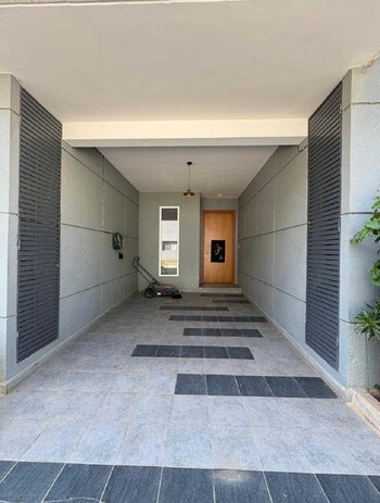 Vajram Newtown