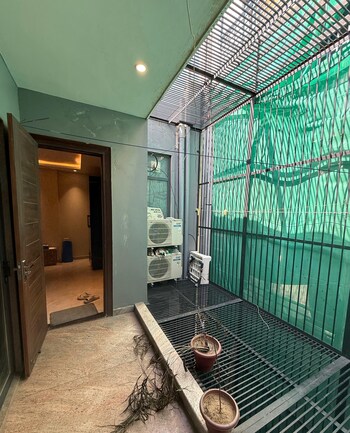 2 BHK Builder Floor for Rent in Sector 14, Gurgaon