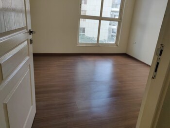 DLF Gardencity Enclave