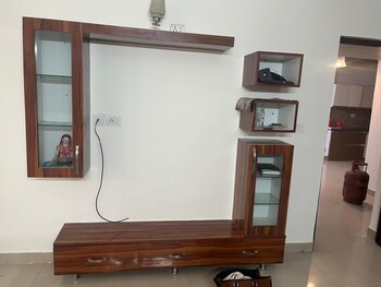 Supertech Czar Suites