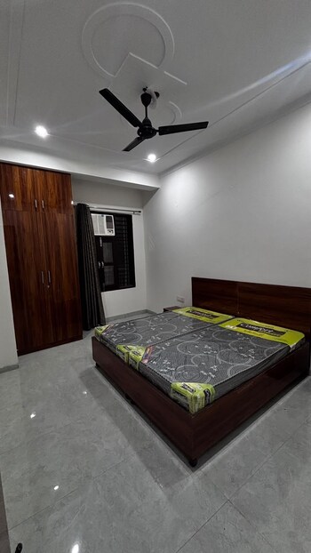 1 RK Builder Floor for Rent in Sector 52, Gurgaon