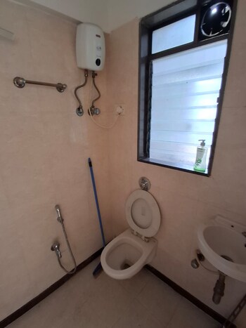 2 BHK Flat for Rent in Chembur, Mumbai