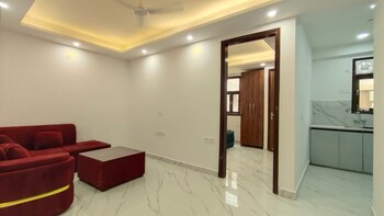 2 BHK Builder Floor for Rent in Saket, Delhi