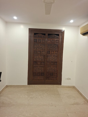 2 BHK Builder Floor for Sale in Lajpat Nagar 4, Delhi