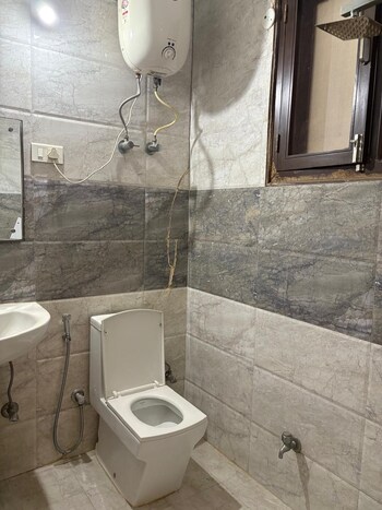 3 BHK Builder Floor for Rent in Sector 45, Gurgaon