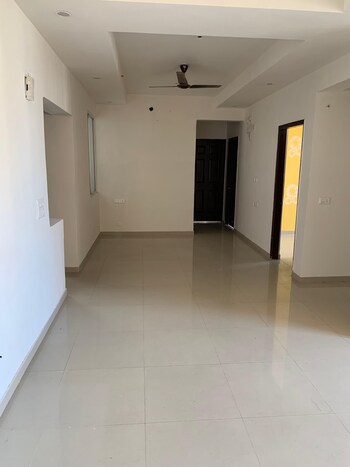 Prateek Grand City