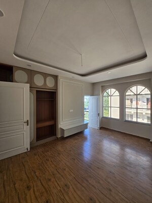 5 BHK Independent House For Sale in Sahastradhara Road