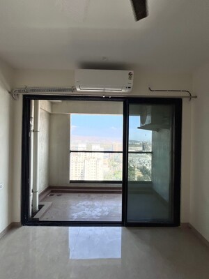 Room in 3 BHK Apartment at Dosti Eastern Bay, Wadala – for Rent