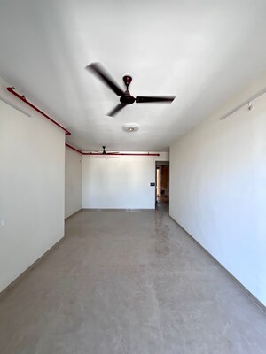 Room in 3 BHK Apartment at Dosti Eastern Bay, Wadala – for Rent
