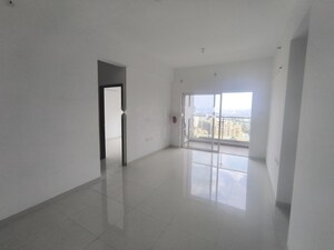Room in 3 BHK Apartment at Runwal The Central Park, Chinchwad – for Rent