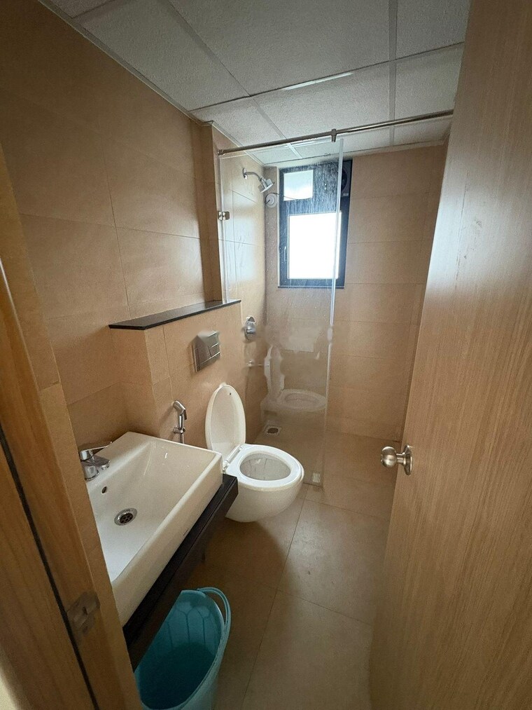 Bathroom, mahindra-nestalgia 3 Bedroom 1100 Sq.Ft. Apartment In Pimpri Pune 10777716