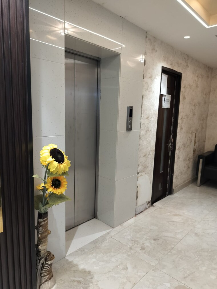 undefined, sector 63 Commercial Office Space 640 Sq.Ft. In Sector 63 Noida 10777721