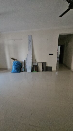 Bathroom in 2.5 BHK Apartment at Cosmos Express 99, Sector 99 – for Rent