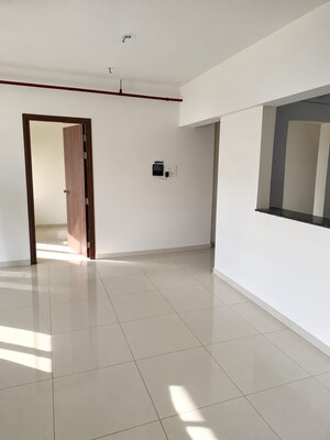Room in 3 BHK Apartment at Shapoorji Pallonji Vahana Yahavi Phase 1, Bavdhan – for Rent
