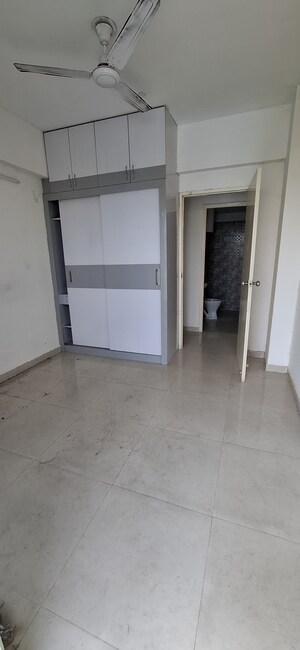 Room in 2 BHK Apartment at Signature Global The Millennia, Sector 37d – for Rent