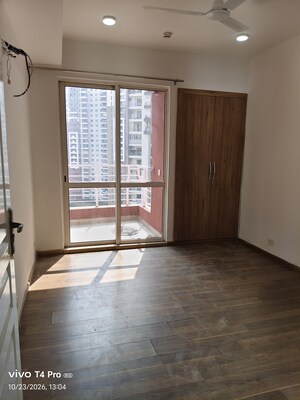 Room in 2.5 BHK Apartment at 3C Lotus Panache, Sector 110 – for Rent