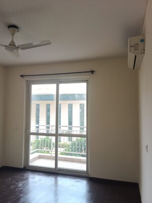 Room in 3 BHK Apartment at BPTP Spacio, Sector 37d – for Sale
