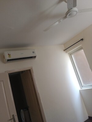 Furnished Amenities in 3 BHK Apartment at BPTP Spacio, Sector 37d – for Sale