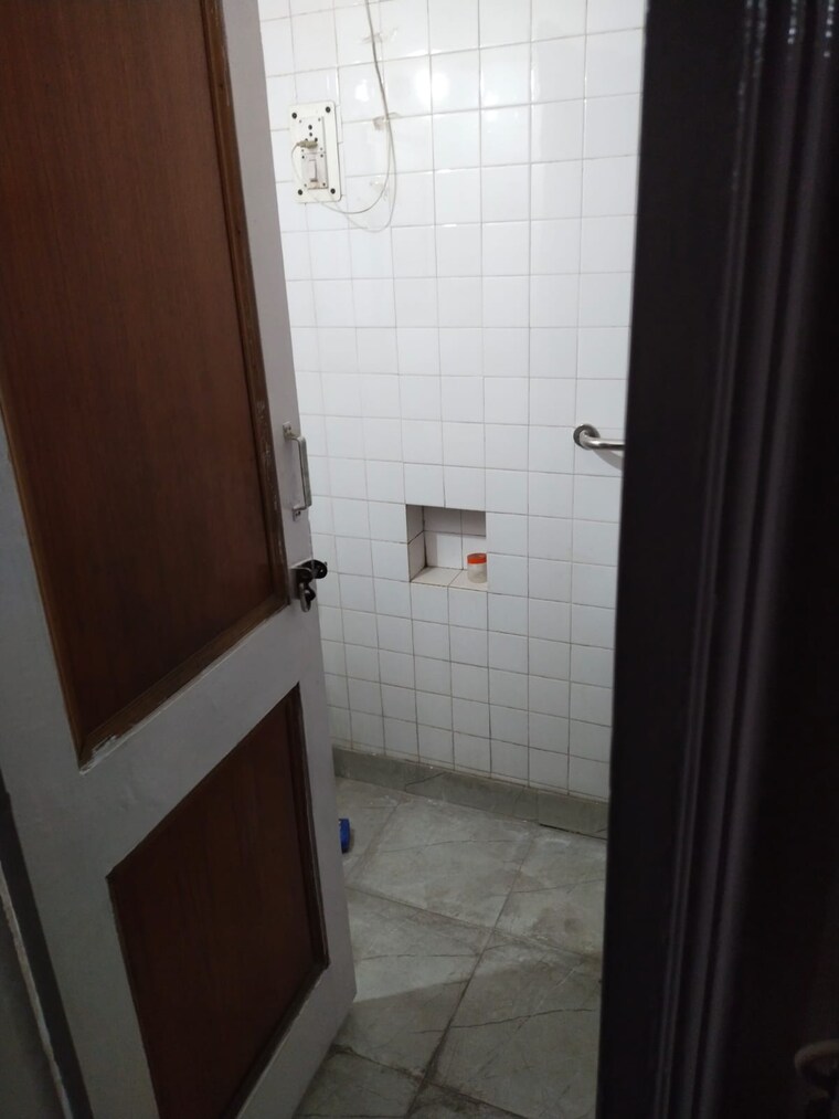 Bathroom, apex-anuradha-apartments 3 Bedroom 1300 Sq.Ft. Apartment In Paschim Vihar Delhi 10778507