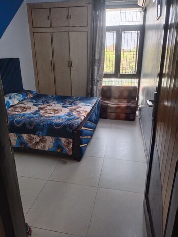4 BHK Flat for Sale in Paschim Vihar, Delhi