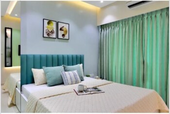 Vasant Valley Complex
