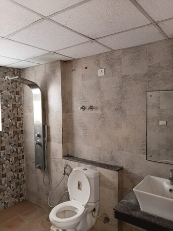 3 BHK Flat for Sale in Ambala Highway, Zirakpur