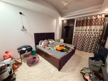 3 BHK Builder Floor for Rent in Chattarpur, Delhi