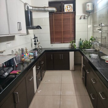 3 BHK Builder Floor for Rent in Sector 10, Gurgaon