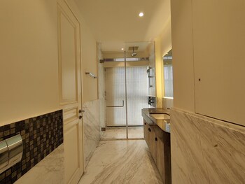 Bhartiya Leela Residences