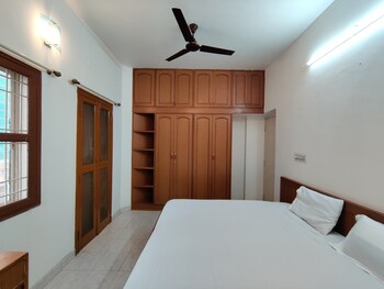 3 BHK Flat for Sale in Vibhutipura, Bangalore