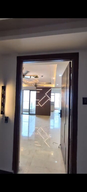 Metro Suites Glitz