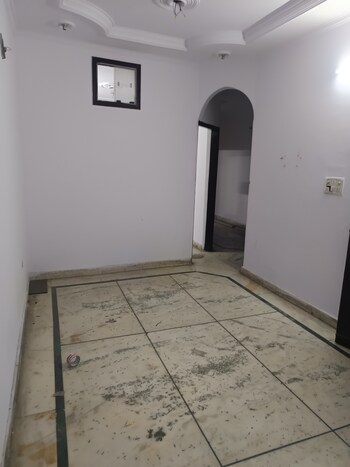 2 BHK Builder Floor for Rent in Rohini Sector 11, Delhi