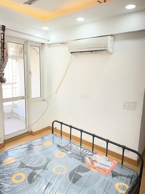 Room in 2 BHK Apartment at Jaypee Green Kosmos Phase II, Sector 134 – for Rent