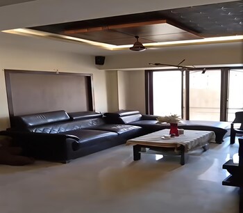 2 BHK Flat for Rent in Chunabhatti, Mumbai