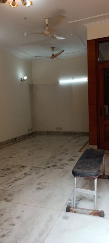 2 BHK Builder Floor for Rent in Dayanand Colony, Delhi