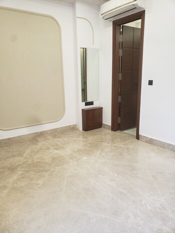 2 BHK Builder Floor for Sale in Tilak Nagar, Delhi